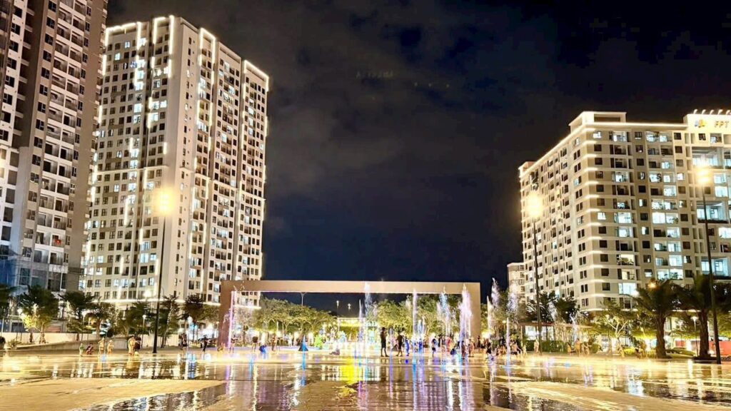 Chung Cư FPT Plaza 4 - Giá Mua Bán Căn Hộ Chung Cư FPT Plaza 4 Đà Nẵng. FPT Plaza 4 toạ lạc tại block B5-3 KĐT FPT City, Hoà Hải, Ngũ Hành Sơn, Đà Nẵng