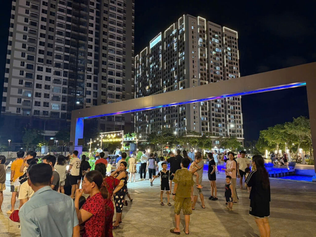 Chung Cư FPT Plaza 4 - Giá Mua Bán Căn Hộ Chung Cư FPT Plaza 4 Đà Nẵng. FPT Plaza 4 toạ lạc tại block B5-3 KĐT FPT City, Hoà Hải, Ngũ Hành Sơn, Đà Nẵng